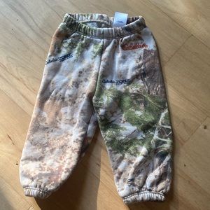 CABELA’S BABY SWEATS